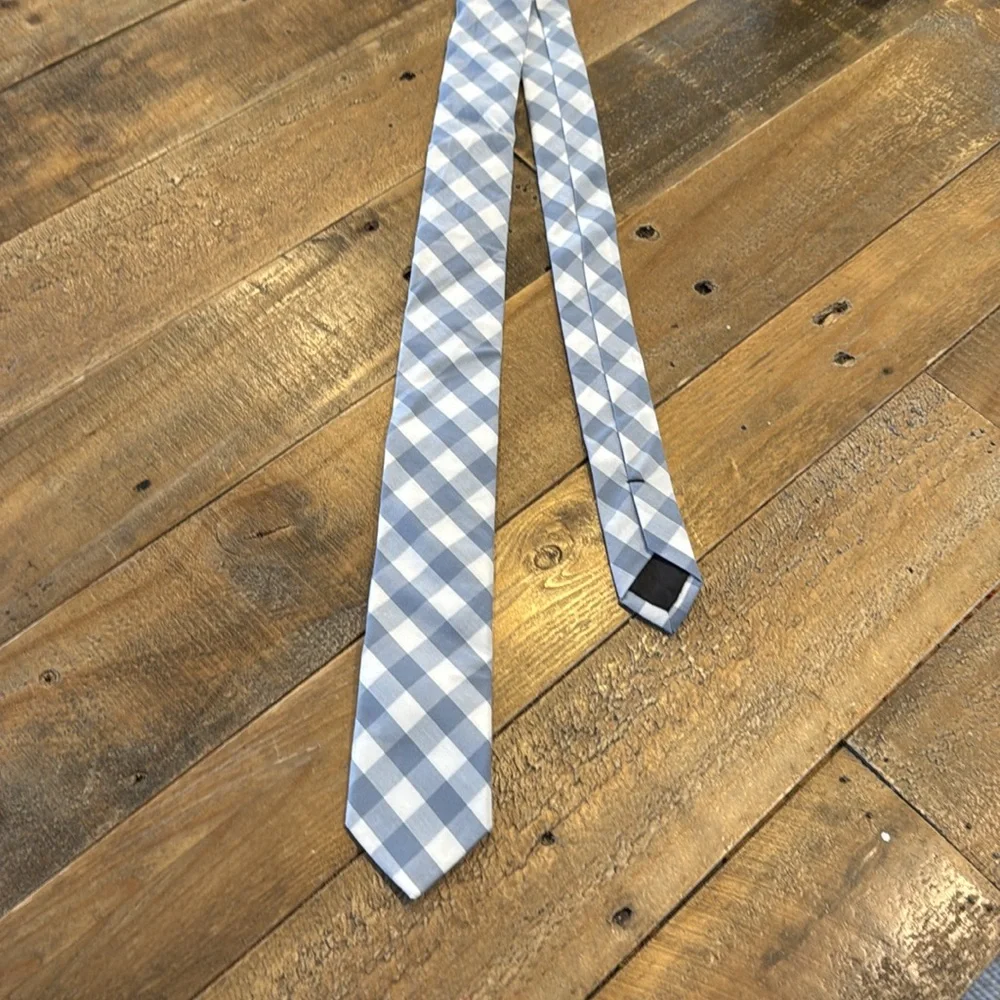 Boys crew cuts necktie  length 42 inches